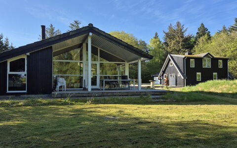Aswarth - 50M to the Fjord: Blue, Shrub, Cottage, Groundcover, Garden, Estate, Shade, Landscaping, Farmhouse, Eco Hotel