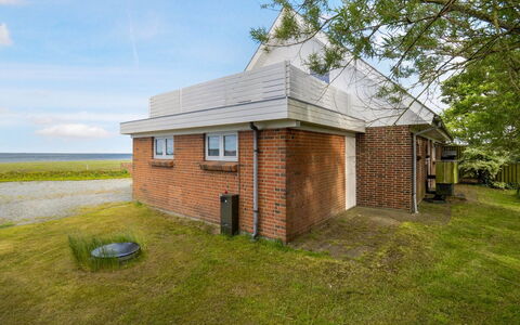Emmie - 50M to the Fjord: Residential Area, Roof, Suburb, Driveway, Estate, Chimney