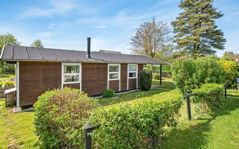 Teija - 300M from the Sea: Cottage, Shed, Hut, Farmhouse, Prairie, Shack, Barn, Log Cabin, Garden Buildings