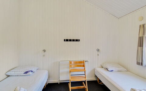 Rani - 800M from the Sea: Wall, Wood, Floor, Flooring, Bedroom, Bed, Ceiling, Interior Design, Bed Frame, Bed Sheet