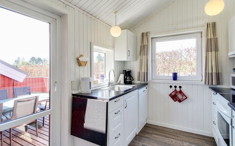 Rani - 800M from the Sea: Home, House, Cottage, Freezing, Snow, Hardwood, Tap, Winter, Kitchen, Plank