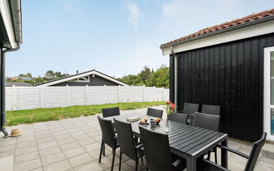 Bjarki - 800M from the Sea
