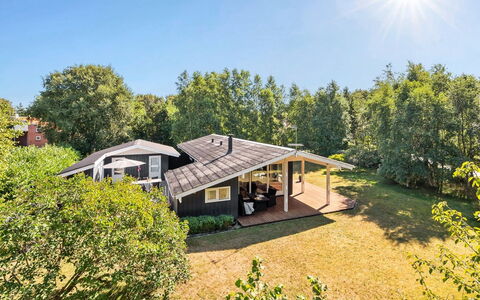 Gardis - 100M from the Sea: Roof, House, Home, Cottage, Siding, Estate, Driveway, Garden Buildings, Yard, Shed