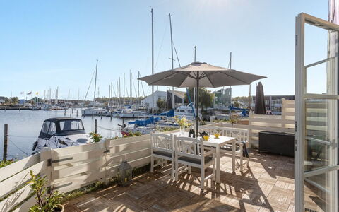 Goda - 5M from the Sea: Residential Area, Roof, Suburb, Driveway, Estate, Chimney