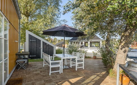 Goda - 5M from the Sea: Residential Area, Roof, Suburb, Driveway, Estate, Chimney