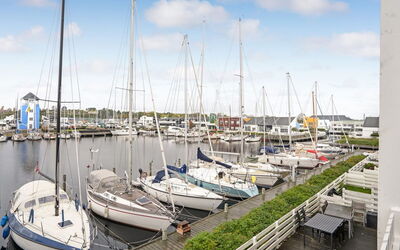 Tyyne - 5M from the Sea