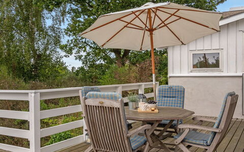 Frauke - 1Km from the Sea: Wood, Home, Porch, Deck, Hardwood, Roof, Wood Stain, Wood Flooring, Eco Hotel