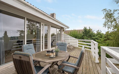 Frauke - 1Km from the Sea: Wood, Home, Porch, Deck, Hardwood, Roof, Wood Stain, Wood Flooring, Eco Hotel
