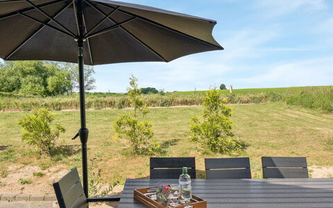 Bitha - 400M from the Sea: Roof, House, Land Lot, Home, Cottage, Estate, Garden Buildings, Shade, Log Cabin, Landscaping