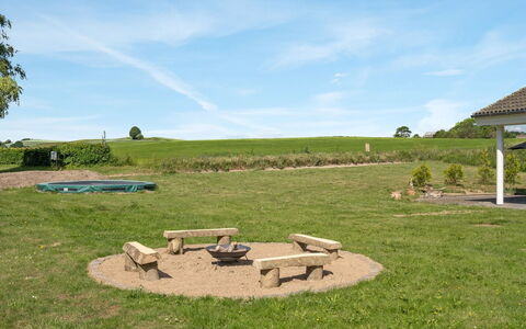 Bitha - 400M from the Sea: Roof, House, Land Lot, Home, Cottage, Estate, Garden Buildings, Shade, Log Cabin, Landscaping