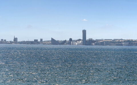 Anniina - 200M from the Sea: Blue, Water Resources, Daytime, Body Of Water, Horizon, City, Skyscraper, Waterway, Sea