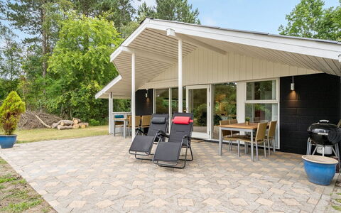 Jakko - 300M from the Sea: Roof, House, Home, Cottage, Siding, Estate, Driveway, Garden Buildings, Yard, Shed