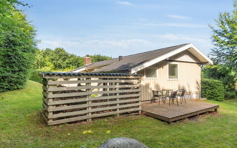 Ludewiga - 350M from the Sea: 