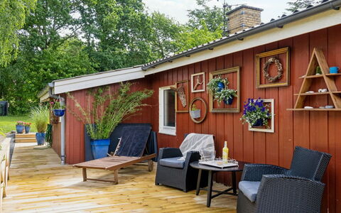 Reika - 1Km from the Sea: Wood, Wood Stain, Furniture, Flowerpot, Hardwood, Cottage, Chair, Garden, Backyard, Deck