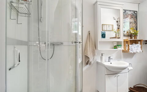 Reika - 1Km from the Sea: Bathroom, Plumbing Fixture, Bathroom Sink, Interior Design, Sink, Flooring, Floor, Bathroom Cabinet, Tap, Plumbing