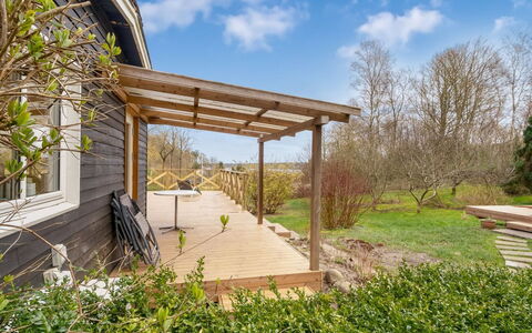 Self - 400M to the Fjord: Wood, Plant Community, Hardwood, Garden, Groundcover, Deck, Plank, Wood Stain, Shade