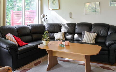 Aneline - 700M from the Sea: Residential Area, Roof, Suburb, Driveway, Estate, Chimney