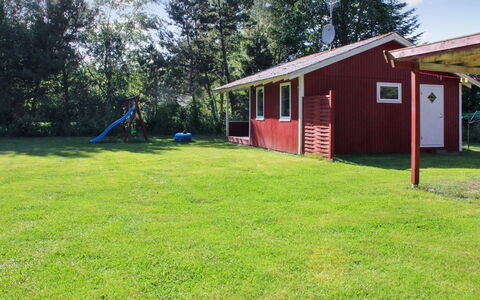 Aneline - 700M from the Sea: Residential Area, Roof, Suburb, Driveway, Estate, Chimney