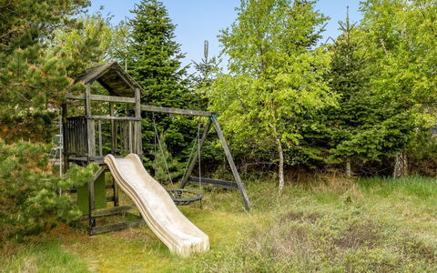 Alexi - 150M from the Sea: Cottage, Shed, Hut, Farmhouse, Prairie, Shack, Barn, Log Cabin, Garden Buildings