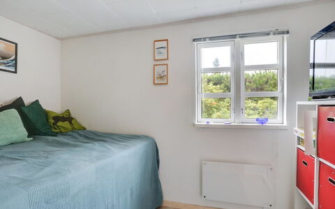 Skaghe - 200M from the Sea: Interior Design, Wood, Flooring, Furniture, Floor, Room, Bedroom, Bed, Ceiling, Apartment
