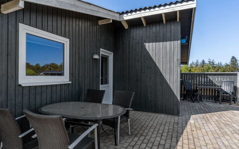 Hylleborg - 400M from the Sea: Thatching, Cottage, House, Roof, Home, Farmhouse, Hut, Estate, Village