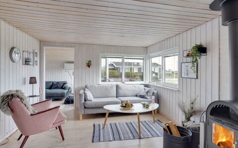 Aarto - 250M from the Sea: Roof, House, Home, Cottage, Siding, Estate, Driveway, Garden Buildings, Yard, Shed