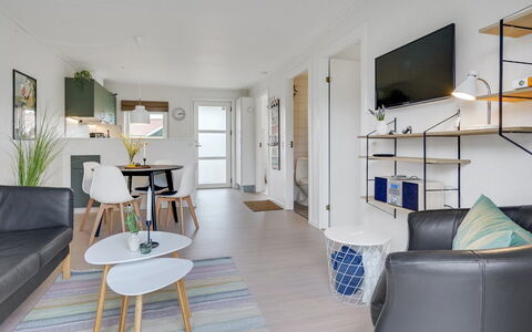 Sipi - 100M from the Sea: Interior Design, Furniture, Flooring, Ceiling, Apartment, Floor, Living Room, Home, Couch, Room