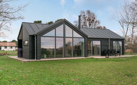 Timmi - 100M from the Sea: Thatching, Cottage, House, Roof, Home, Farmhouse, Hut, Estate, Village