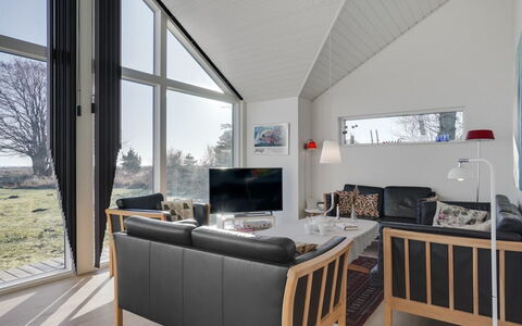 Timmi - 100M from the Sea: Thatching, Cottage, House, Roof, Home, Farmhouse, Hut, Estate, Village