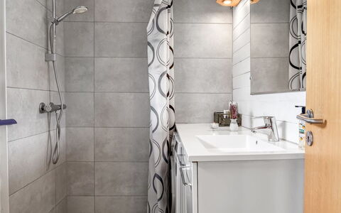 Jannus - 550M from the Sea: Interior Design, Plumbing Fixture, Flooring, Floor, Bathroom, Plumbing, Tap, Tile, Room, Sink