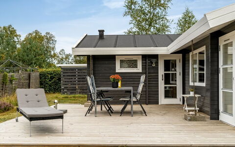 Jannus - 550M from the Sea: Wood, Home, House, Door, Cottage, Siding, Roof, Hardwood, Porch, Plank
