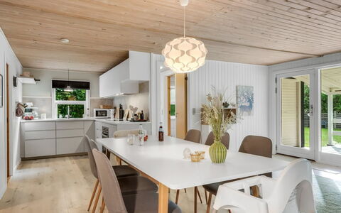 Fergie - 400M from the Sea: Interior Design, Flooring, Furniture, Wood, Floor, Ceiling, Light Fixture, Kitchen & Dining Room Table, Wood Flooring, Dining Room