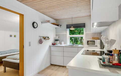 Fergie - 400M from the Sea: Kitchen, Flooring, Interior Design, Countertop, Kitchen Appliance, Wood, Ceiling, Floor, Furniture, Major Appliance