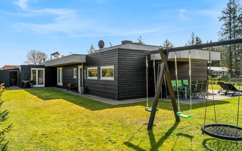 Elviira - 350M from the Sea: Thatching, Cottage, House, Roof, Home, Farmhouse, Hut, Estate, Village