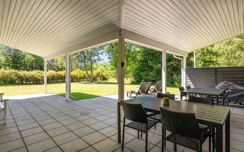 Asla - 400M from the Sea: Roof, House, Home, Cottage, Door, Siding, Deck, Porch, Plank, Hardwood