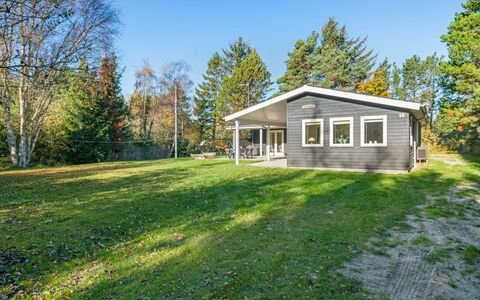 Asla - 400M from the Sea: Roof, House, Home, Cottage, Door, Siding, Deck, Porch, Plank, Hardwood