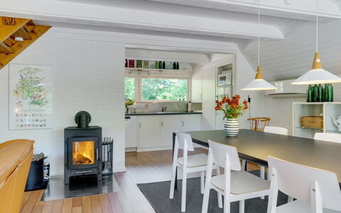 Elina - 500M from the Sea: Cottage, Shed, Hut, Farmhouse, Prairie, Shack, Barn, Log Cabin, Garden Buildings
