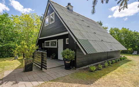 Elina - 500M from the Sea: Cottage, Shed, Hut, Farmhouse, Prairie, Shack, Barn, Log Cabin, Garden Buildings