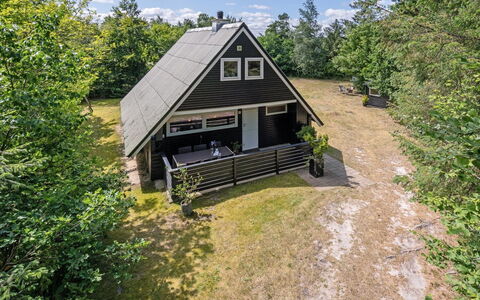 Elina - 500M from the Sea: Cottage, Shed, Hut, Farmhouse, Prairie, Shack, Barn, Log Cabin, Garden Buildings