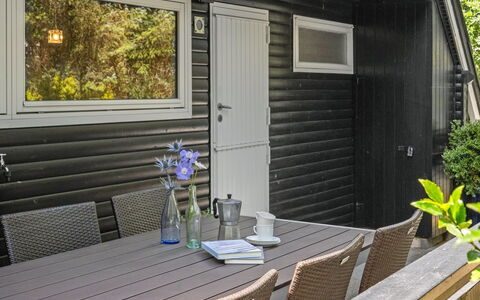 Elina - 500M from the Sea: Cottage, Shed, Hut, Farmhouse, Prairie, Shack, Barn, Log Cabin, Garden Buildings