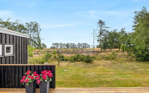 Mea - from the Sea: Grass, Wood, Land Lot, Hardwood, Garden, Plank, Meadow, Cottage, Garden Buildings, Lawn