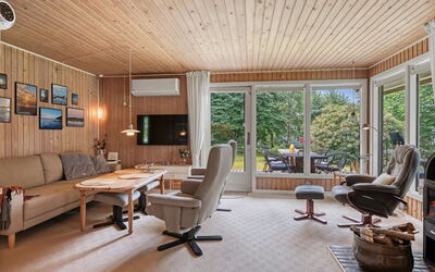 Farthin - 800M from the Sea