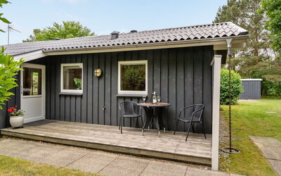Farthin - 800M from the Sea