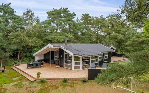 Ove - 500M from the Sea: Roof, House, Home, Cottage, Siding, Estate, Driveway, Garden Buildings, Yard, Shed