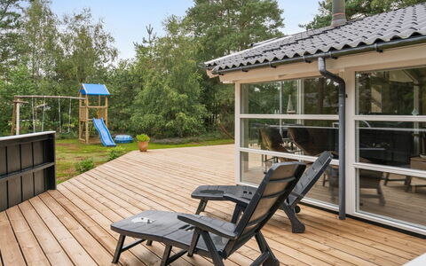 Ove - 500M from the Sea: Roof, House, Home, Cottage, Siding, Estate, Driveway, Garden Buildings, Yard, Shed