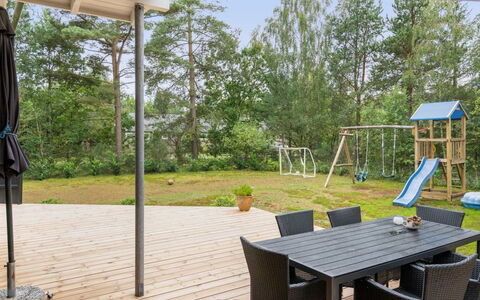 Ove - 500M from the Sea: Roof, House, Home, Cottage, Siding, Estate, Driveway, Garden Buildings, Yard, Shed