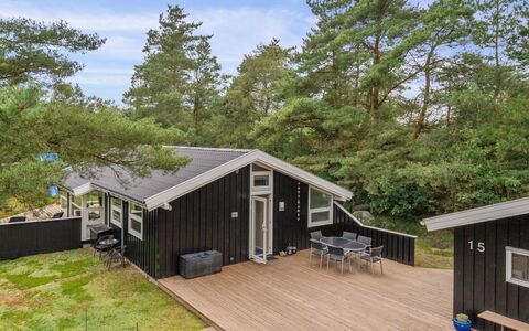 Ove - 500M from the Sea: Roof, House, Home, Cottage, Siding, Estate, Driveway, Garden Buildings, Yard, Shed