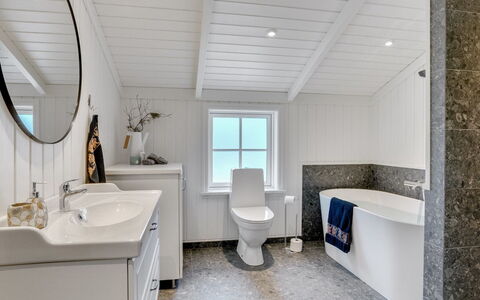 Fido - 300M from the Sea: Plumbing Fixture, Flooring, Interior Design, Floor, Ceiling, Bathroom, Tap, Plumbing, Sink, Bathroom Cabinet
