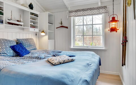 Fido - 300M from the Sea: Bedroom, Bed, Interior Design, Wood, Furniture, Ceiling, Bedding, Bed Sheet, Linens, Room