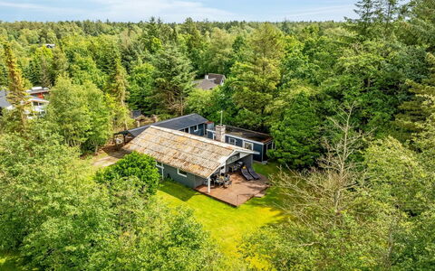 Zölestine - 1Km from the Sea: Thatching, Cottage, House, Roof, Home, Farmhouse, Hut, Estate, Village